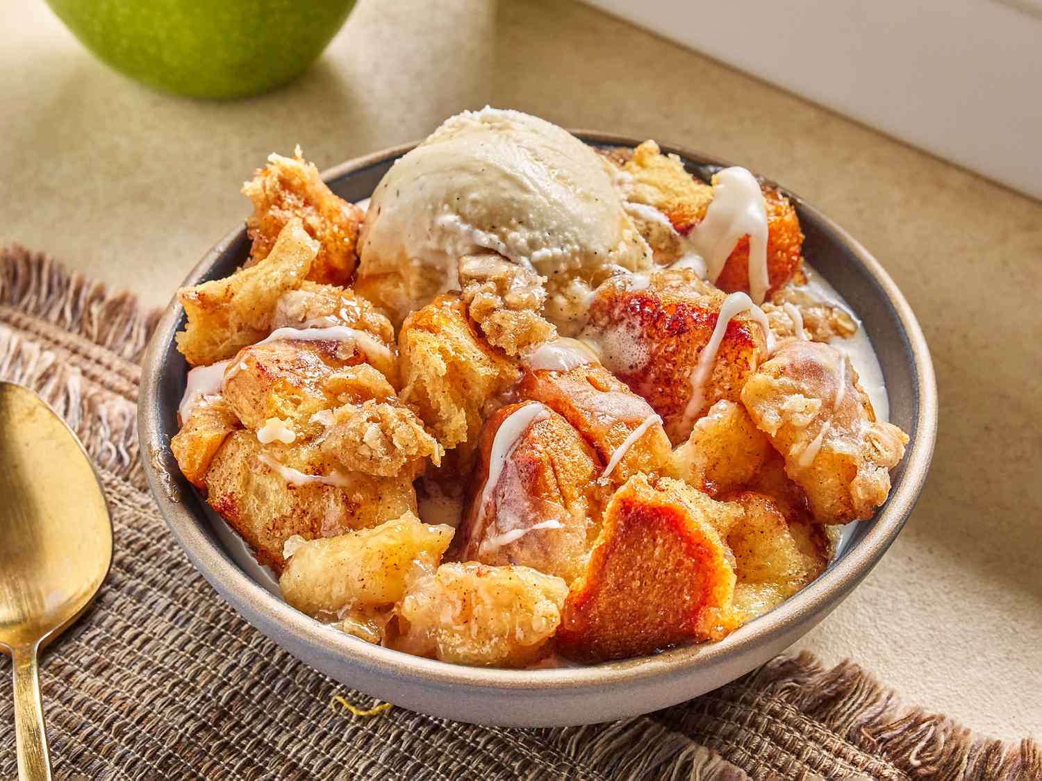 Apple Pie Cinnamon Roll Bubble Up