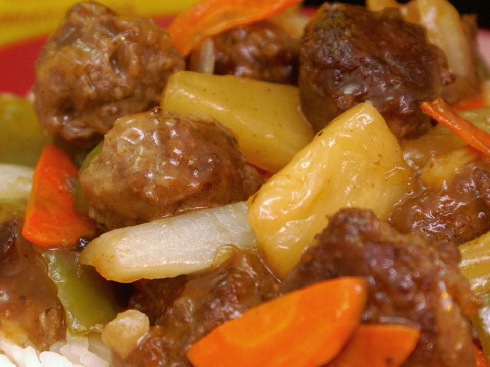 Sweet and Sour Meatballs (Suan T'ien Niu Jou Po Lo La Tzu)