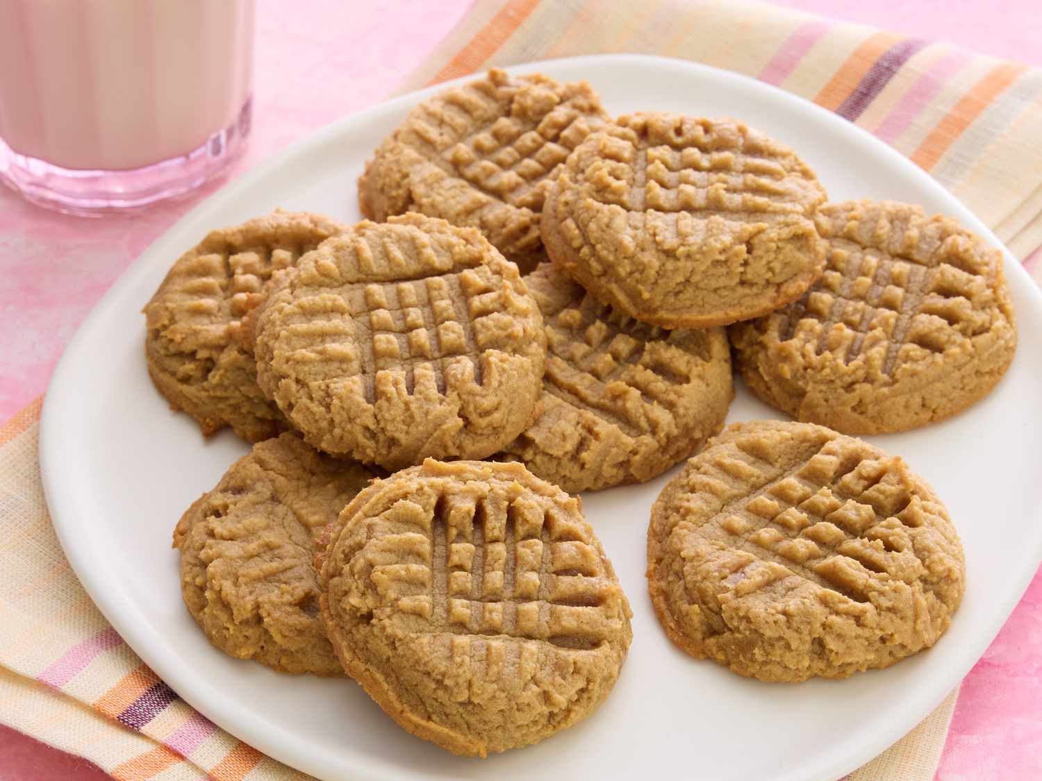 4-Ingredient Keto Peanut Butter Cookies